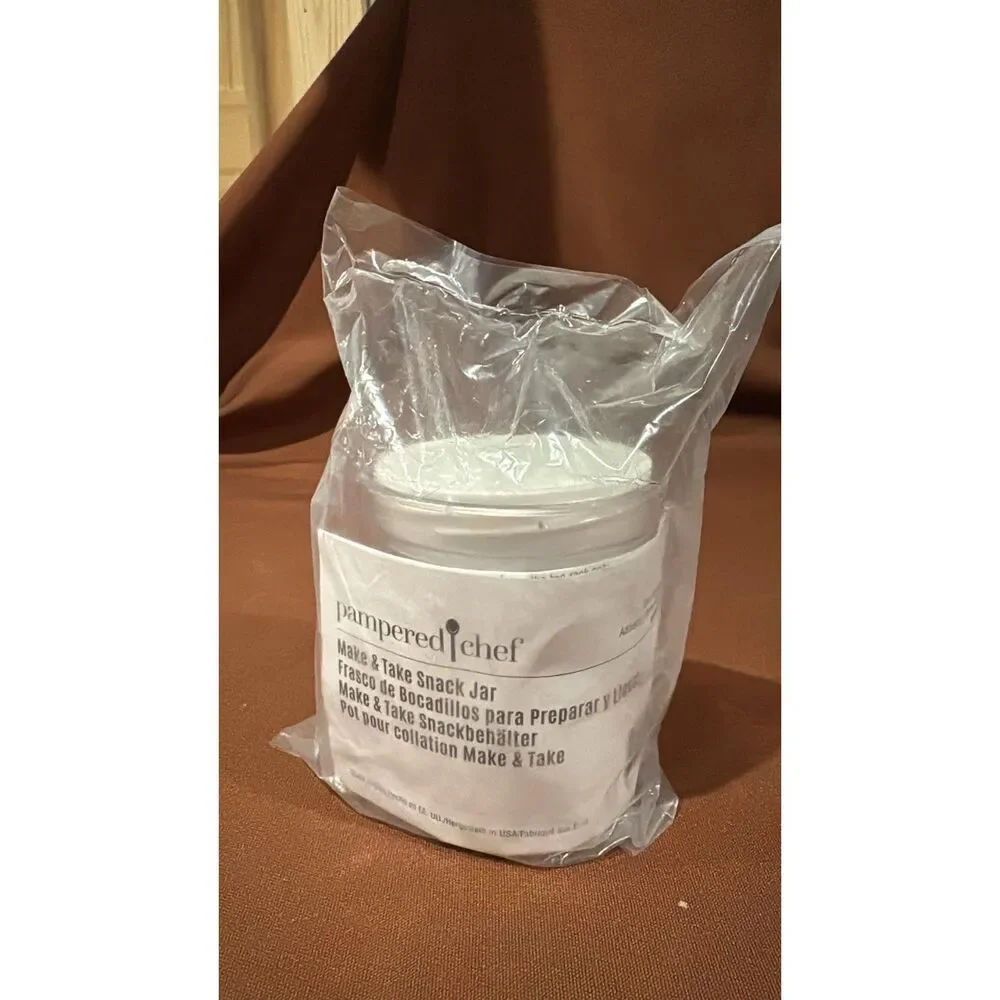 Pampered Chef Make & Take Snack Jar 4x3 Plastic New and Sealed #1462